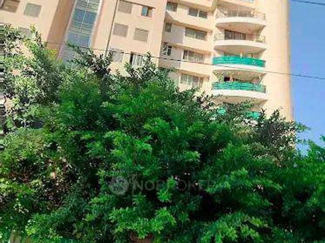 4 BHK Flat In Pearls Gateway Tower For Sale In Sector 44