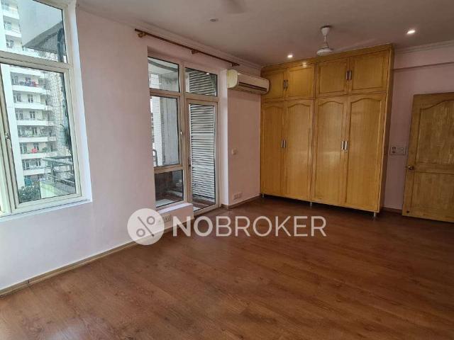 4 BHK Flat In Raheja Atlantis for Rent In Sector 31
