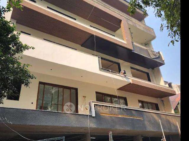 4 BHK Flat In Rajniwas Floors For Sale In Sector 49