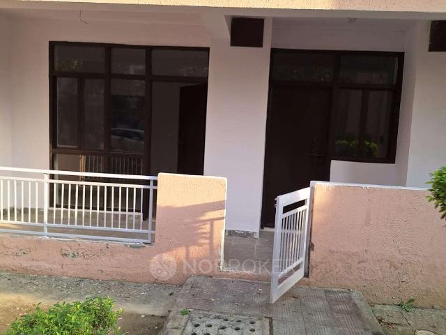 4 BHK Flat In Royal Apartments, Sigma iv Greater Noida For Sale In Royal Apartment, Sigma Iv, Greater Noida, Uttar Pradesh, India