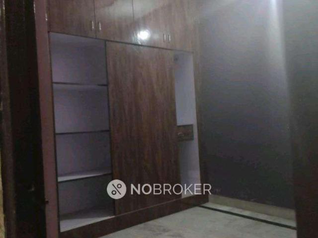 4 BHK Flat In Standalone Building For Sale In Krishna Nagar