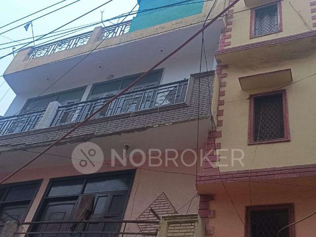 4 BHK Flat In Standalone Building For Sale In Janak Puri