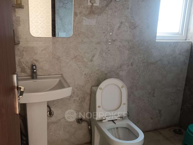 4 BHK Flat In Stellar One Phase 2 For Sale In Bisrakh Jalal