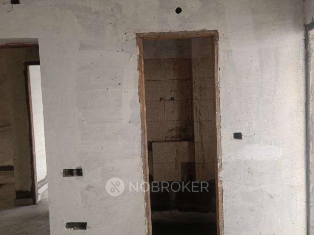 4 BHK Flat In Sare Petioles For Sale In Sector 92