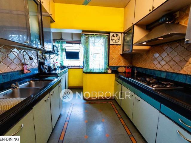 4 BHK Flat In Seven Bungalow for Rent In Seven Bungalows Bus Depot