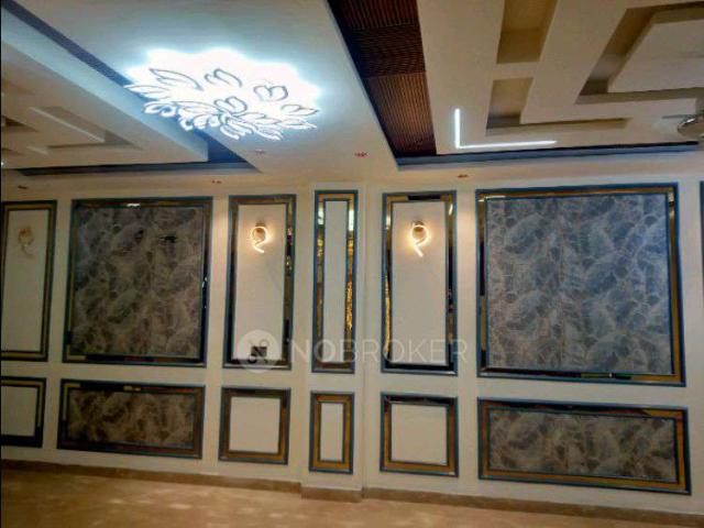4 BHK Flat In Shyam Kunj Apartment For Sale In Laxmi Nagar