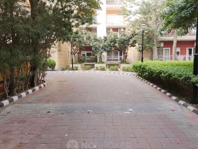 4 BHK Flat In Unitech Signature Tower, Sector 30 For Sale I