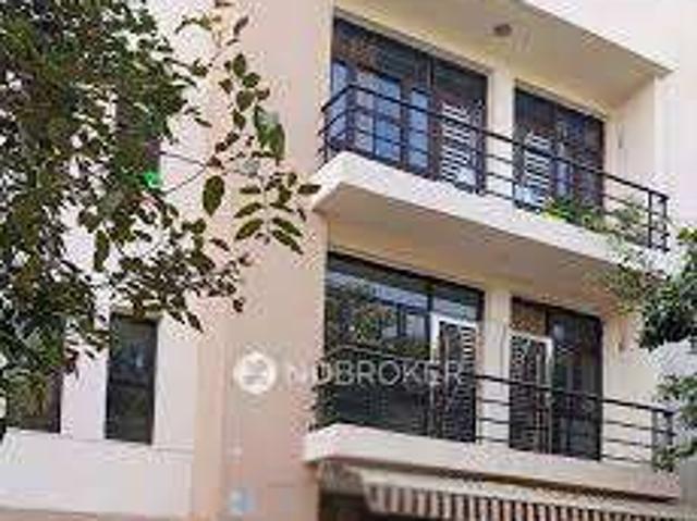 4 BHK Flat In Veridia for Rent In Wave City