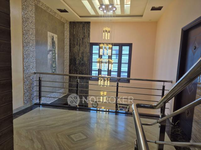 4+ BHK House For Sale In Lingadeeranahalli