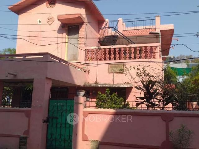 4+ BHK House For Sale In Vivekanandapuram Colony