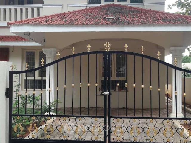 4 BHK House For Sale In Essel Garden