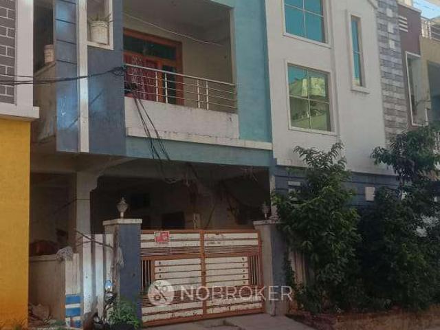 4+ BHK House For Sale In Isnapur