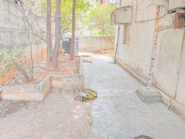 4+ BHK House For Sale In Karkhana