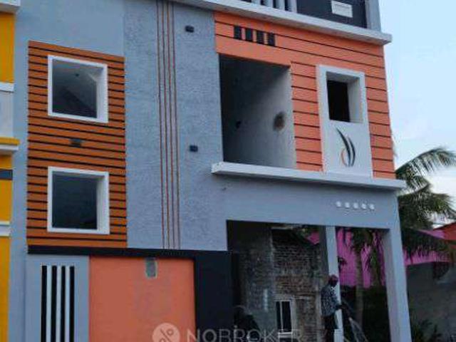 4+ BHK House For Sale In Kovur