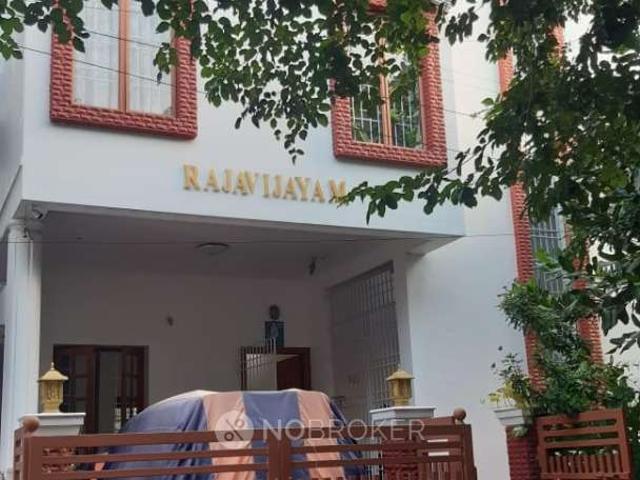 4+ BHK House For Sale In Perumbakkam