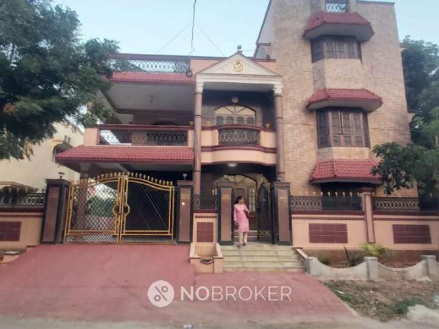 4 BHK House For Sale In Saket