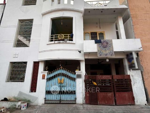 4+ BHK House For Sale In Sembakkam