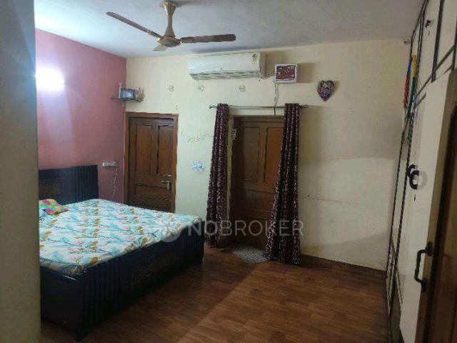 4+ BHK House For Sale In Sector 11