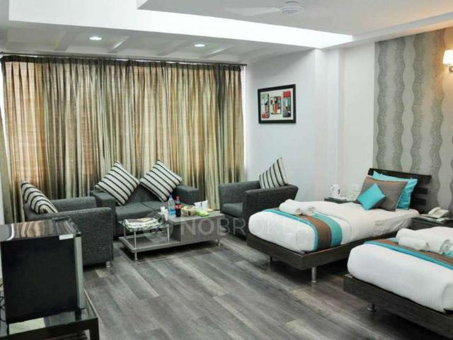 4+ BHK House For Sale In Sector 43
