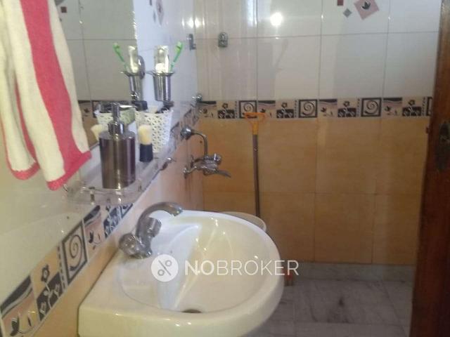 4 BHK House for Rent In Rajouri Garden