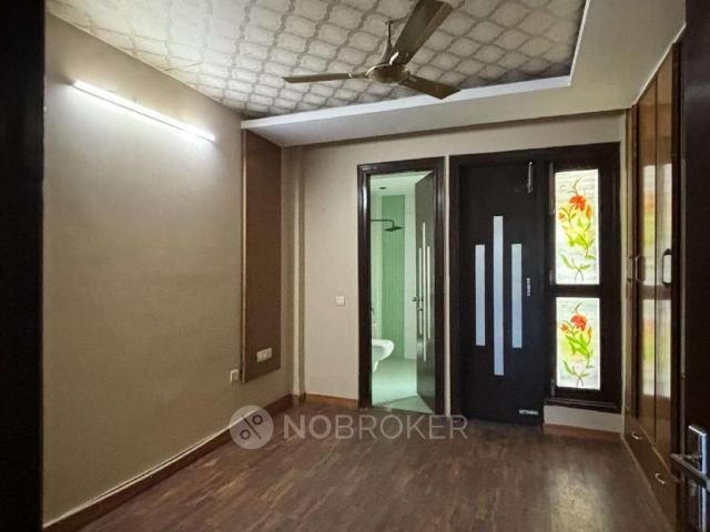 4+ BHK House for Rent In Sector 104