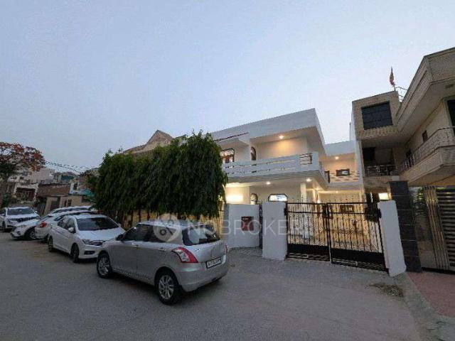 4+ BHK House for Rent In Sector 14