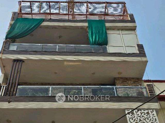 4+ BHK House for Rent In Sector 37