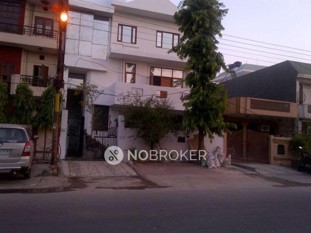 4+ BHK House for Rent In Sector 40