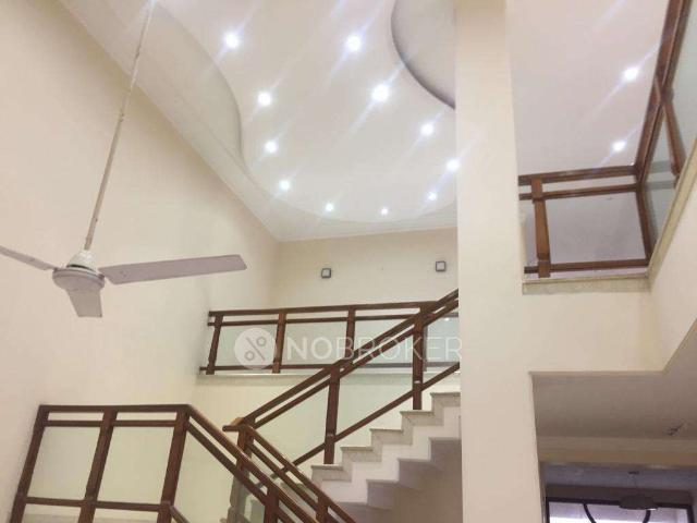 4+ BHK House for Rent In Sector 50