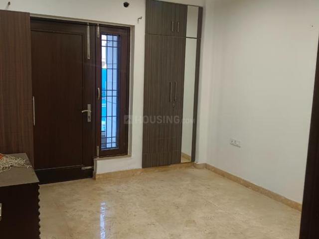 4 BHK Independent Builder Floor in Mukherjee Nagar for rent New Delhi. The reference number is 19874593
