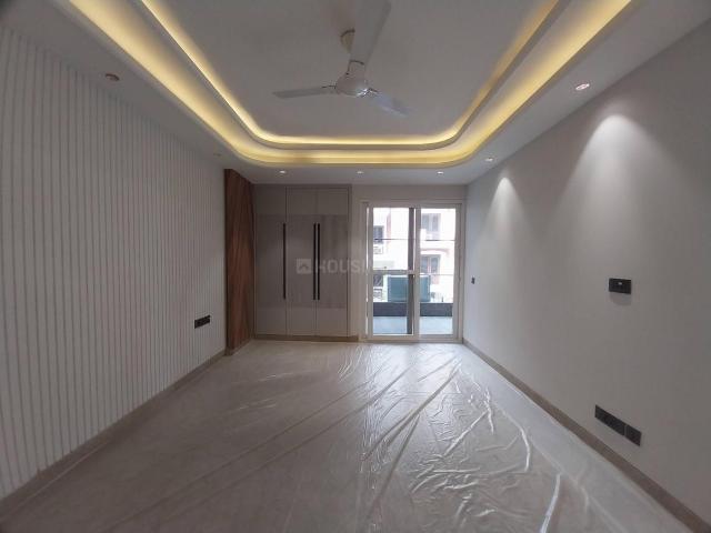 4 BHK Independent Builder Floor in Mukherjee Nagar for resale New Delhi. The reference number is 19785768