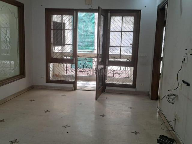 4 BHK Independent Builder Floor in Maharani Bagh for rent New Delhi. The reference number is 20781697