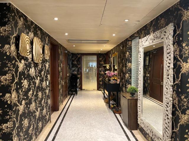 4 BHK Independent Builder Floor in Maharani Bagh for resale New Delhi. The reference number is 20374003