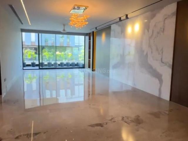 4 BHK Independent Builder Floor in Model Town for resale New Delhi. The reference number is 13034834