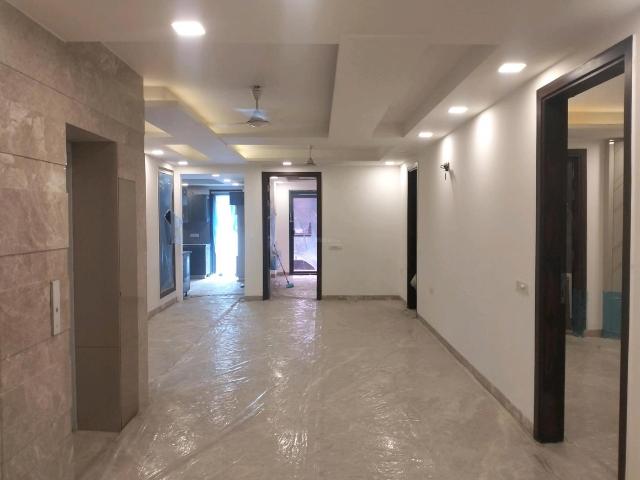 4 BHK Independent Builder Floor in Model Town for resale New Delhi. The reference number is 18698833