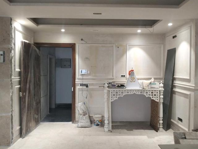 4 BHK Independent Builder Floor in Model Town for resale New Delhi. The reference number is 18699957