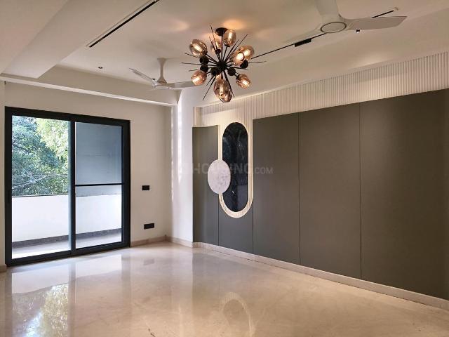 4 BHK Independent Builder Floor in Model Town for resale New Delhi. The reference number is 19428253