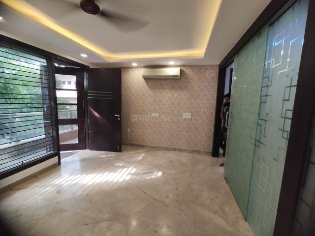 4 BHK Independent Builder Floor in Model Town for resale New Delhi. The reference number is 19026507