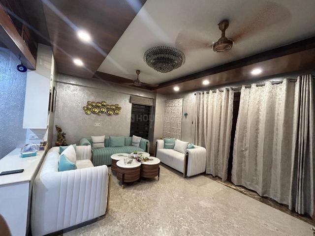 4 BHK Independent Builder Floor in Model Town for resale New Delhi. The reference number is 19342853