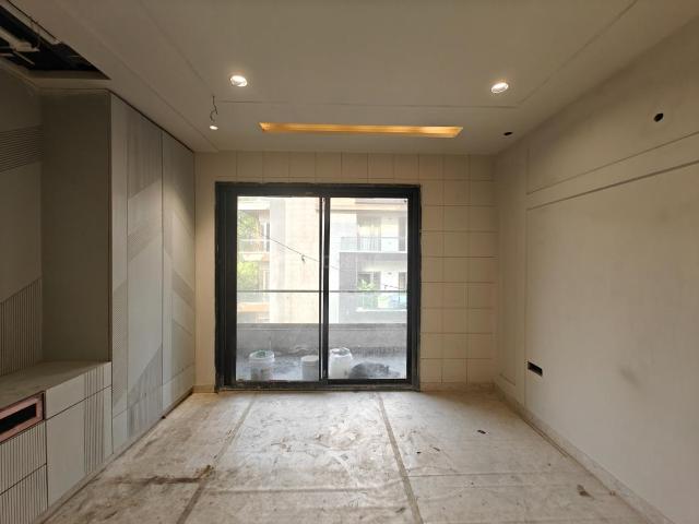 4 BHK Independent Builder Floor in Model Town for resale New Delhi. The reference number is 20400031