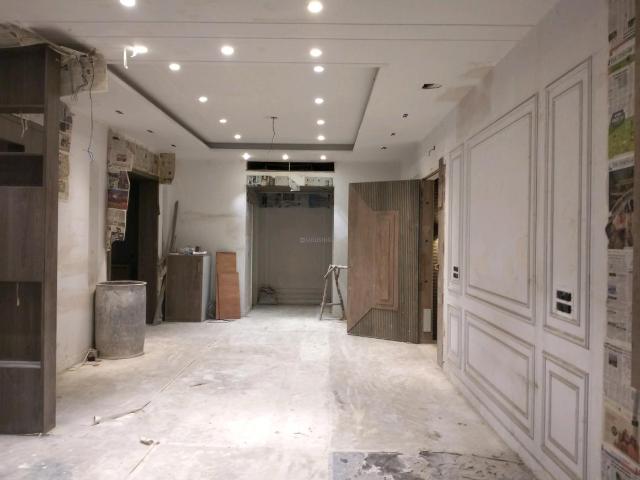 4 BHK Independent Builder Floor in Model Town for resale New Delhi. The reference number is 20151725
