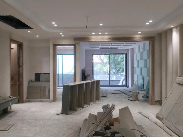 4 BHK Independent Builder Floor in Model Town for resale New Delhi. The reference number is 20222721