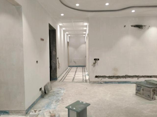 4 BHK Independent Builder Floor in Model Town for resale New Delhi. The reference number is 20222034