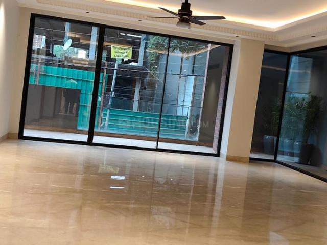 4 BHK Independent Builder Floor in Navjeevan Vihar for resale New Delhi. The reference number is 19920720