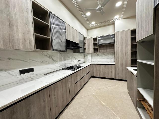 4 BHK Independent Builder Floor in Neeti Bagh for resale New Delhi. The reference number is 19524097