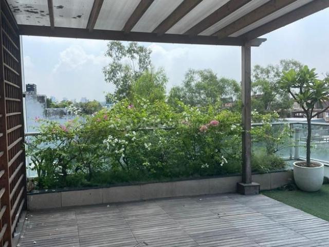 4 BHK Independent Builder Floor in New Friends Colony for resale New Delhi. The reference number is 17853613