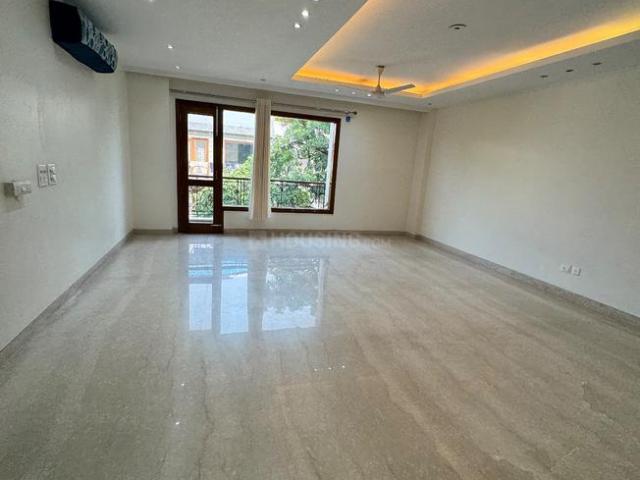4 BHK Independent Builder Floor in New Friends Colony for resale New Delhi. The reference number is 18610999