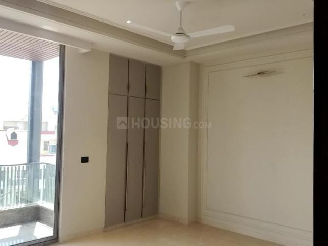4 BHK Independent Builder Floor in New Friends Colony for resale New Delhi. The reference number is 19956379