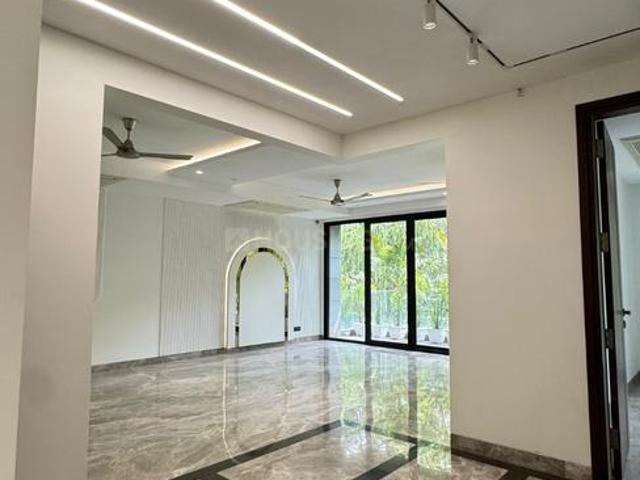 4 BHK Independent Builder Floor in Anand Lok for resale New Delhi. The reference number is 20797030