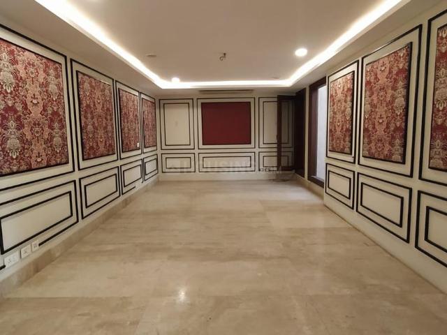 4 BHK Independent Builder Floor in Anand Lok for resale South Delhi. The reference number is 13378611